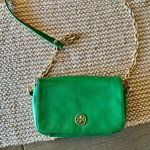 Tory Burch Vibrant Green Crossbody Bag with Gold Chain